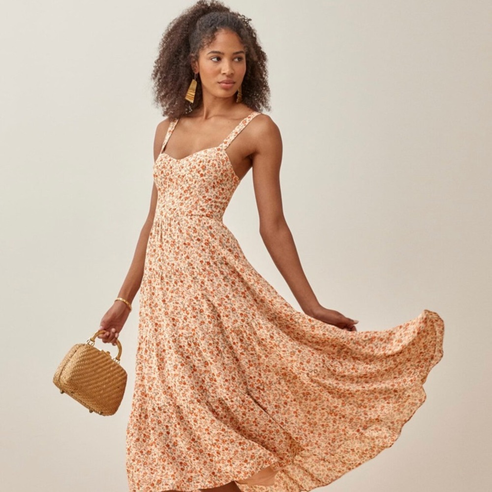Reformation Aviva Dress in Fairy, size 8. Orange floral